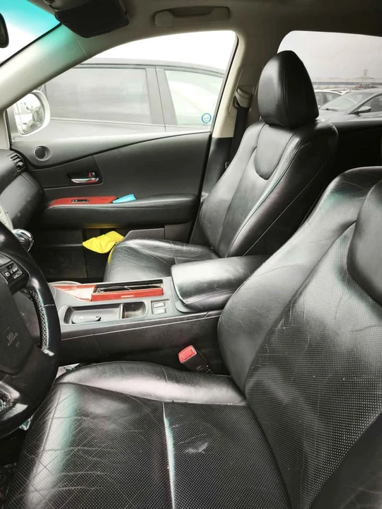 2010 Lexus RX 3rd Gen - Image 11 of 16