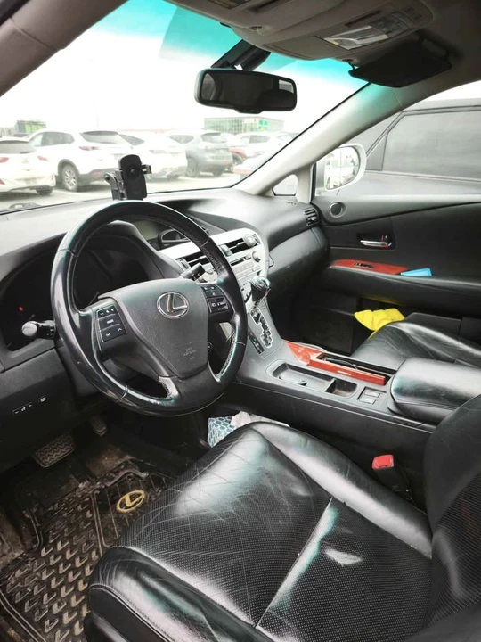 2010 Lexus RX 3rd Gen - Image 10 of 16