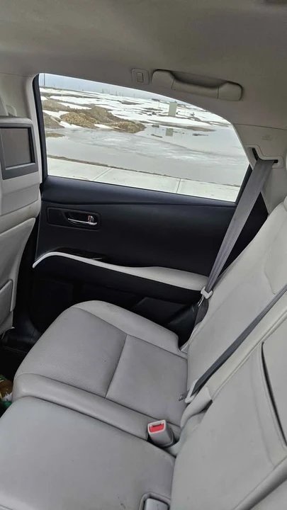 2010 Lexus RX 3rd Gen - Image 5 of 8