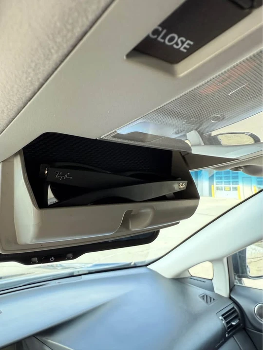 2010 Lexus RX 3rd Gen - Image 13 of 14