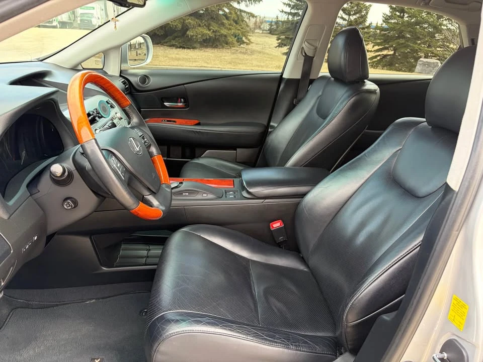 2010 Lexus RX 3rd Gen - Image 8 of 10
