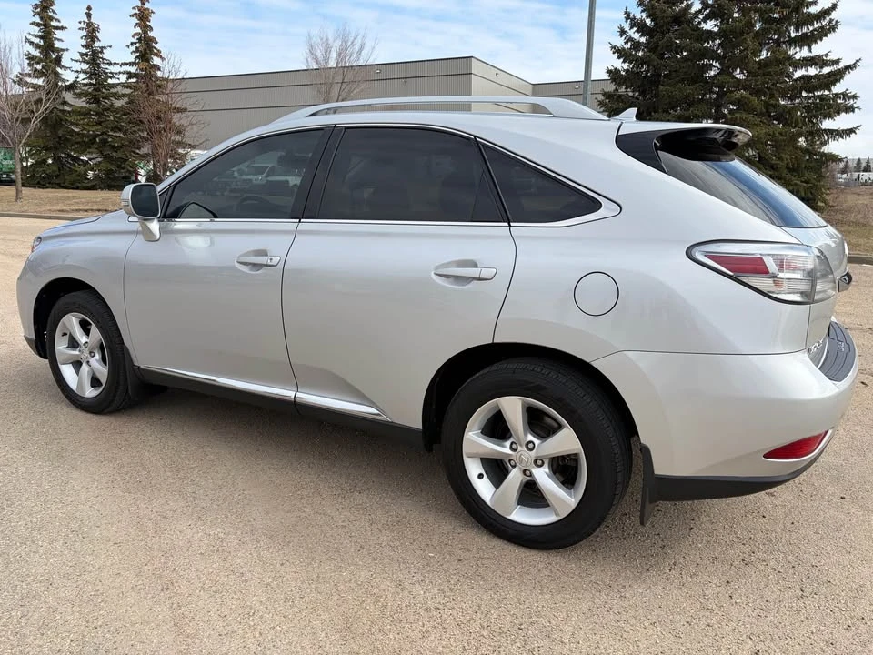 2010 Lexus RX 3rd Gen - Image 2 of 10