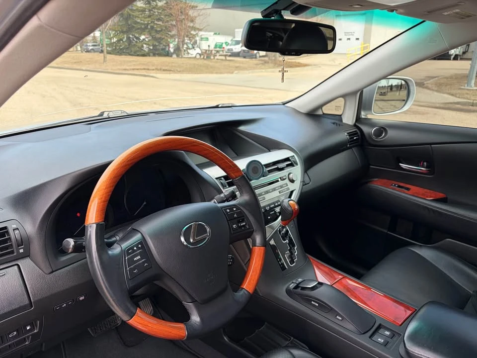 2010 Lexus RX 3rd Gen - Image 6 of 10