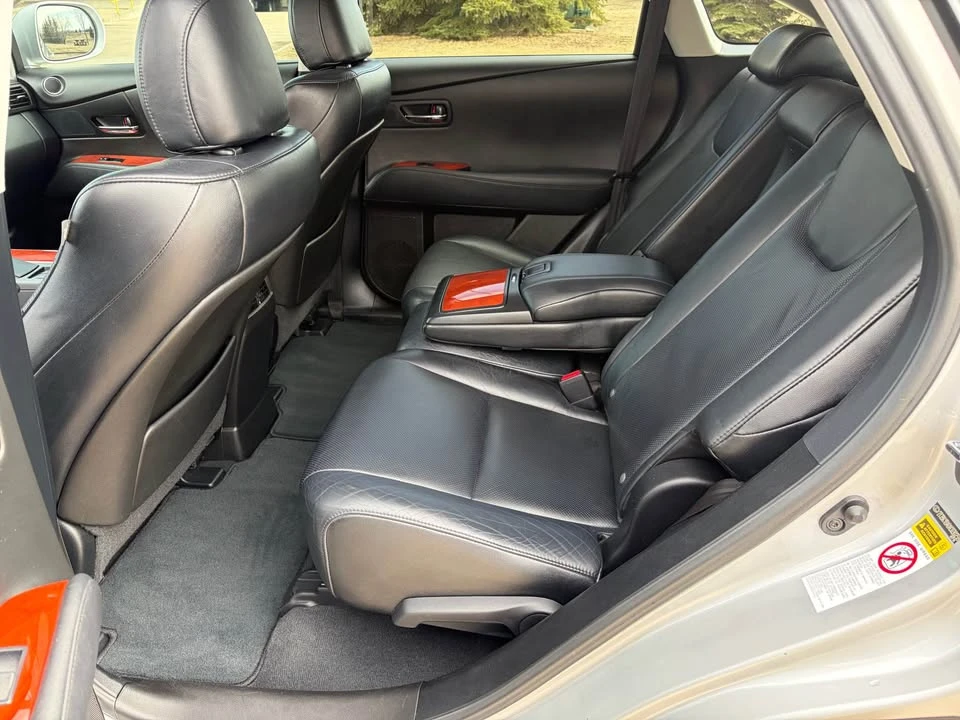 2010 Lexus RX 3rd Gen - Image 9 of 10