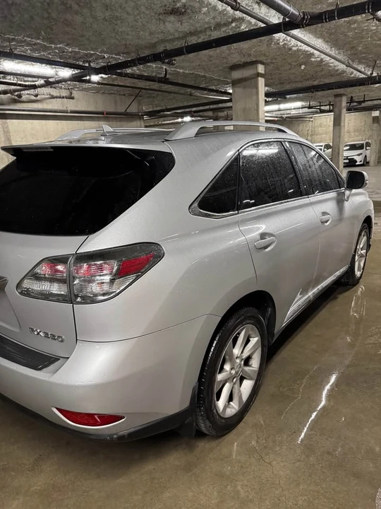 2010 Lexus RX 3rd Gen - Image 5 of 9