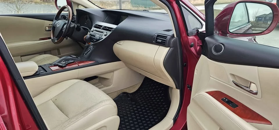 2010 Lexus RX 3rd Gen - Image 9 of 20