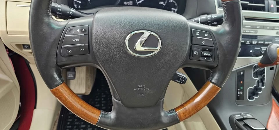 2010 Lexus RX 3rd Gen - Image 15 of 20