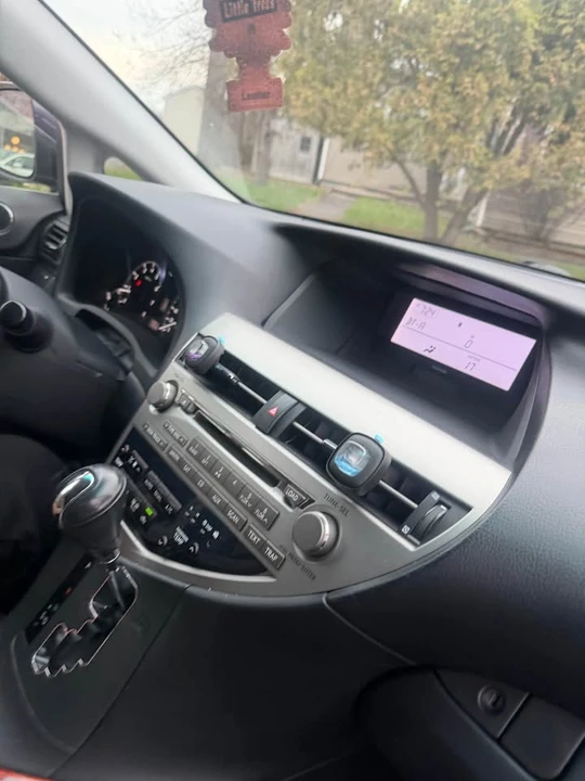 2010 Lexus RX 3rd Gen - Image 4 of 13