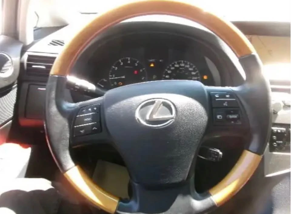 2010 Lexus RX 3rd Gen - Image 6 of 10