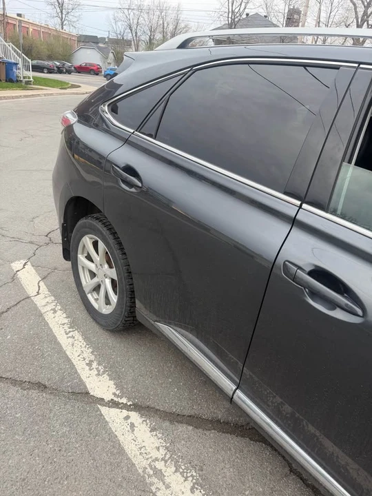 2010 Lexus RX 3rd Gen - Image 9 of 13