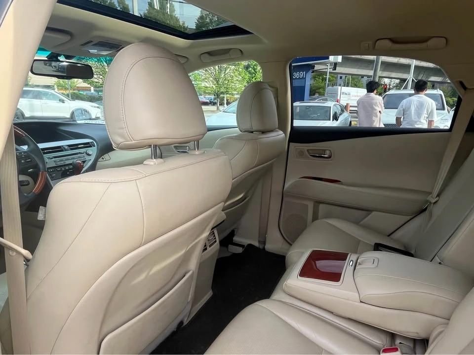 2010 Lexus RX 3rd Gen - Image 19 of 19