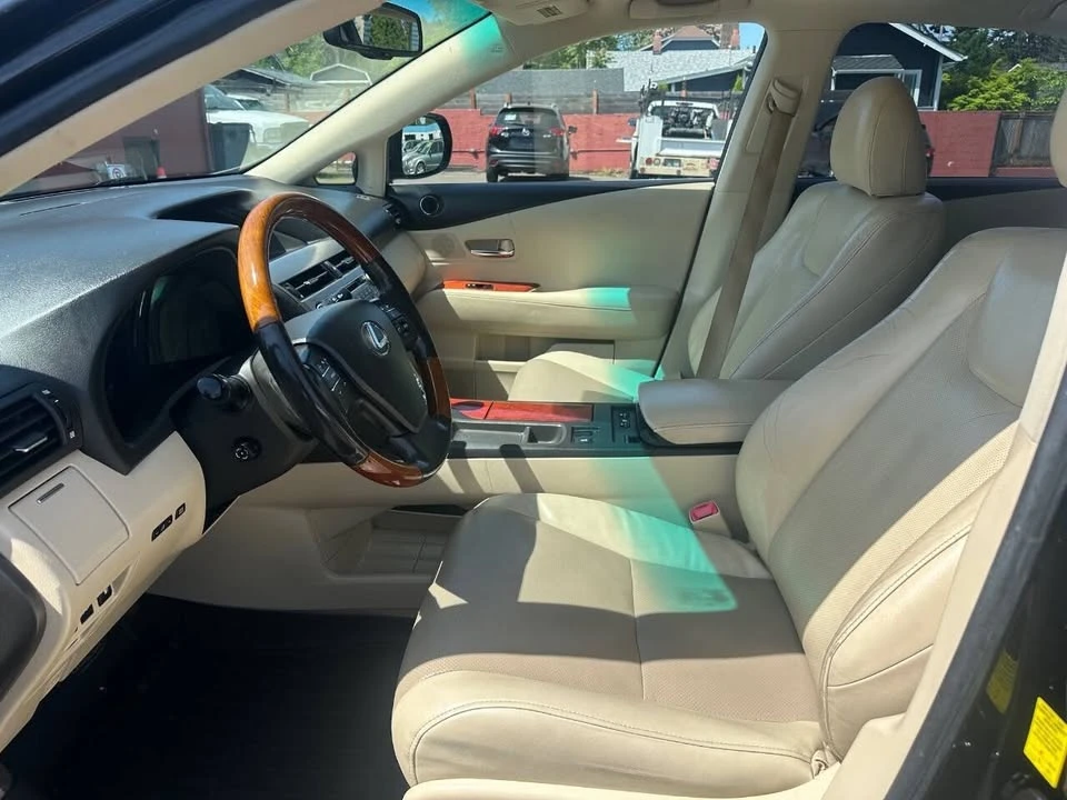 2010 Lexus RX 3rd Gen - Image 10 of 17