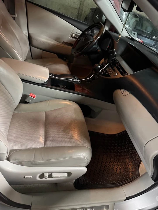 2010 Lexus RX 3rd Gen - Image 8 of 9