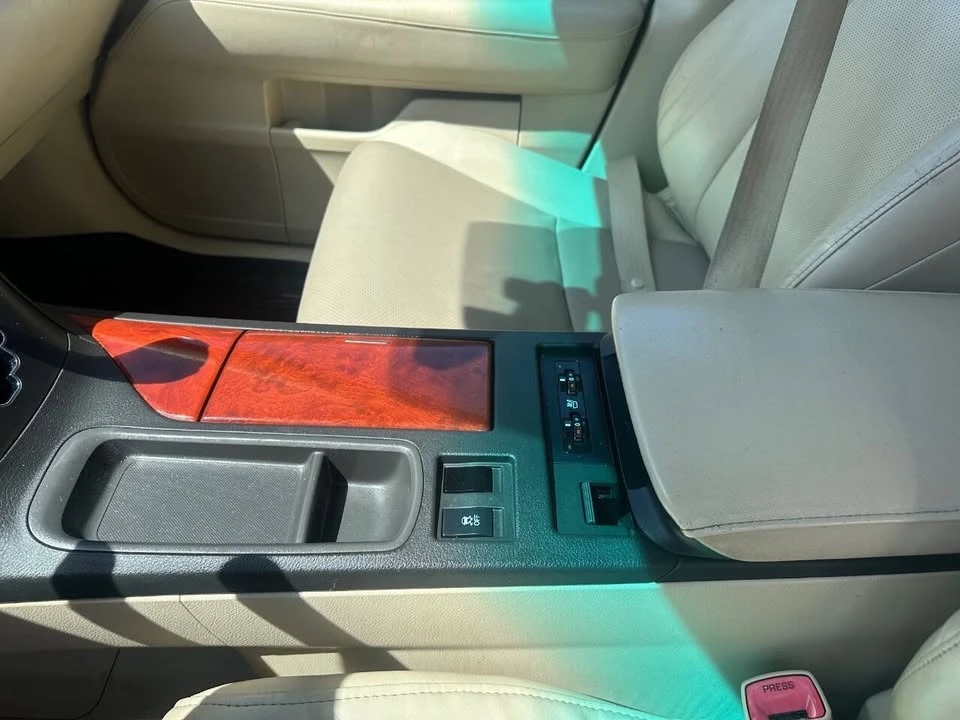 2010 Lexus RX 3rd Gen - Image 15 of 17