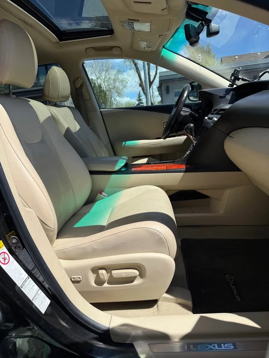 2010 Lexus RX 3rd Gen - Image 11 of 14