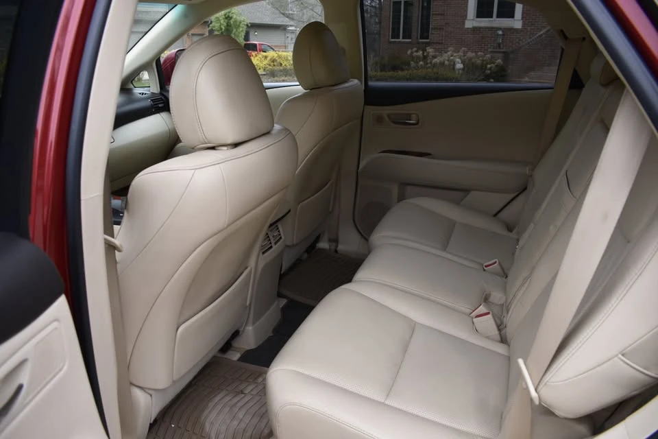 2010 Lexus RX 3rd Gen - Image 8 of 18