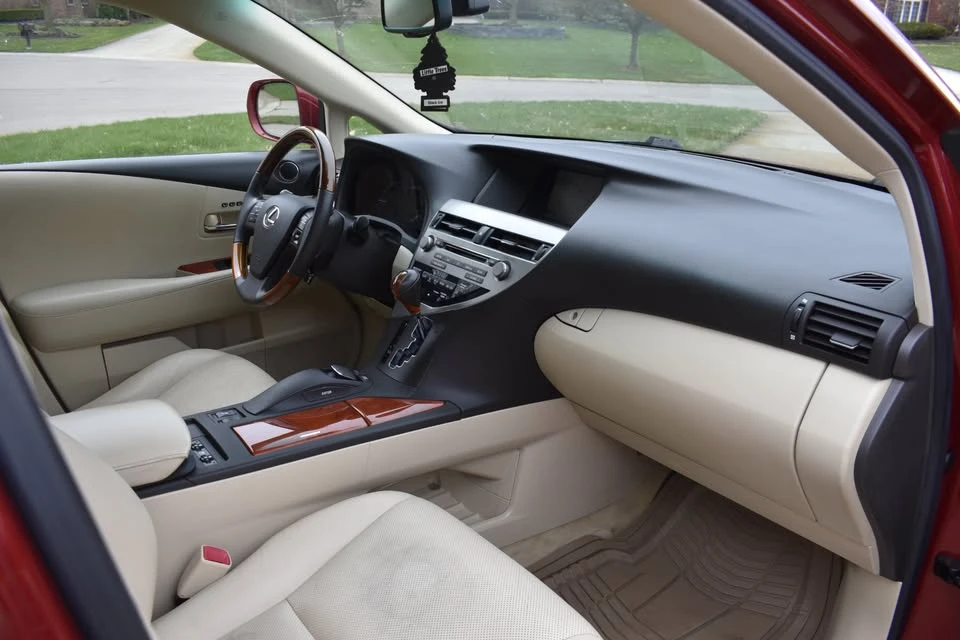 2010 Lexus RX 3rd Gen - Image 14 of 18
