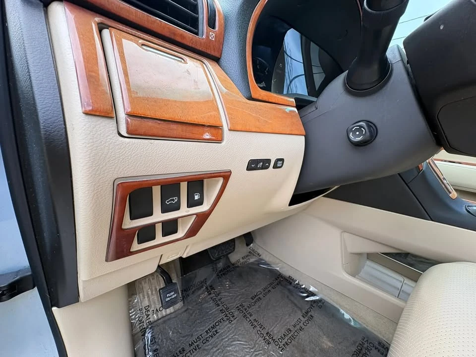2010 Lexus RX 3rd Gen - Image 13 of 19