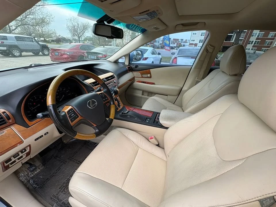 2010 Lexus RX 3rd Gen - Image 12 of 19