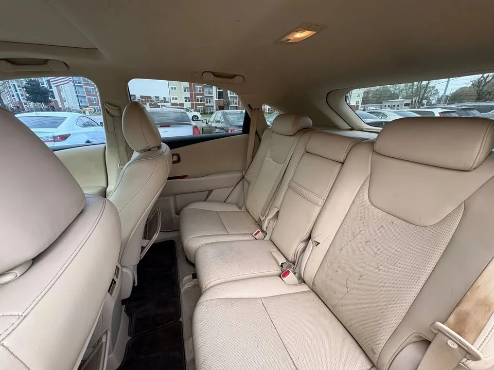 2010 Lexus RX 3rd Gen - Image 18 of 19