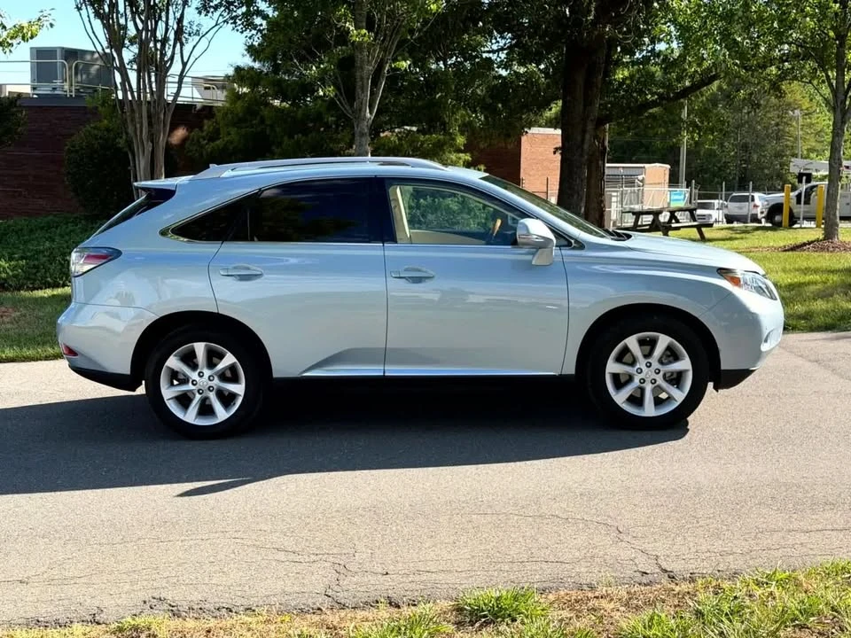 2010 Lexus RX 3rd Gen - Image 8 of 20