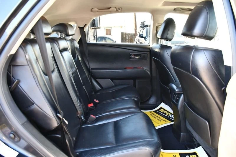 2010 Lexus RX 3rd Gen - Image 17 of 19