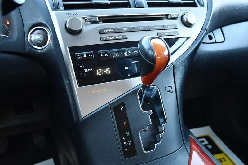 2010 Lexus RX 3rd Gen - Image 11 of 19