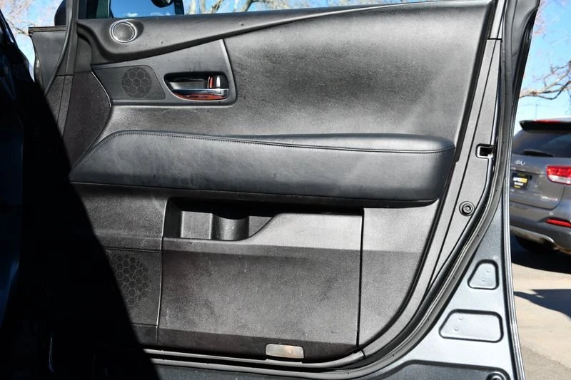 2010 Lexus RX 3rd Gen - Image 19 of 19