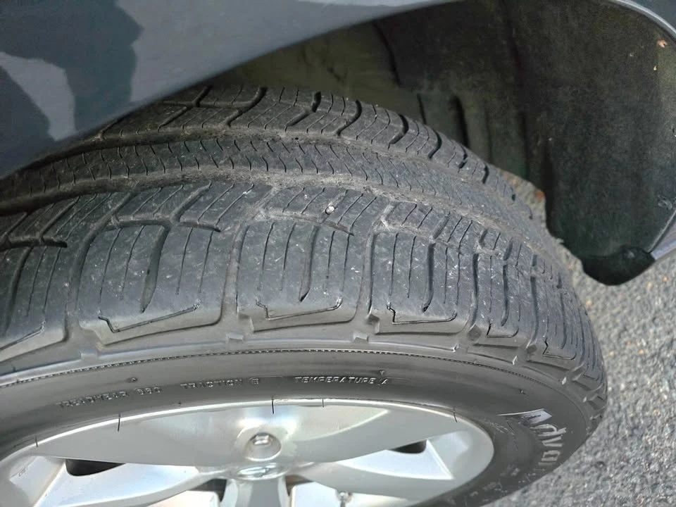 2010 Lexus RX 3rd Gen - Image 13 of 15