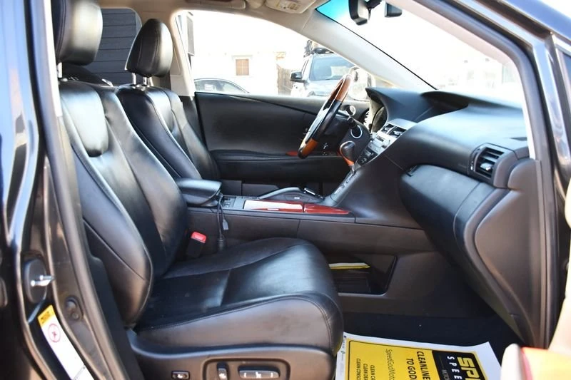 2010 Lexus RX 3rd Gen - Image 18 of 19