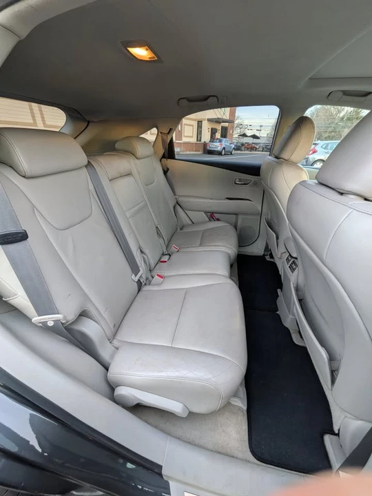 2010 Lexus RX 3rd Gen - Image 10 of 14