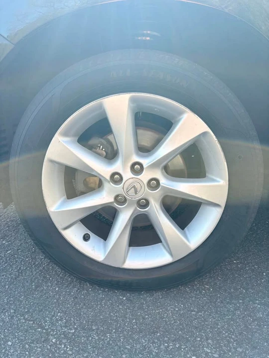 2010 Lexus RX 3rd Gen - Image 11 of 12
