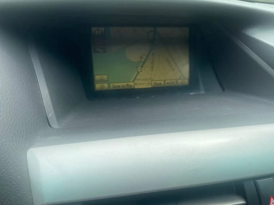 2010 Lexus RX 3rd Gen - Image 14 of 18