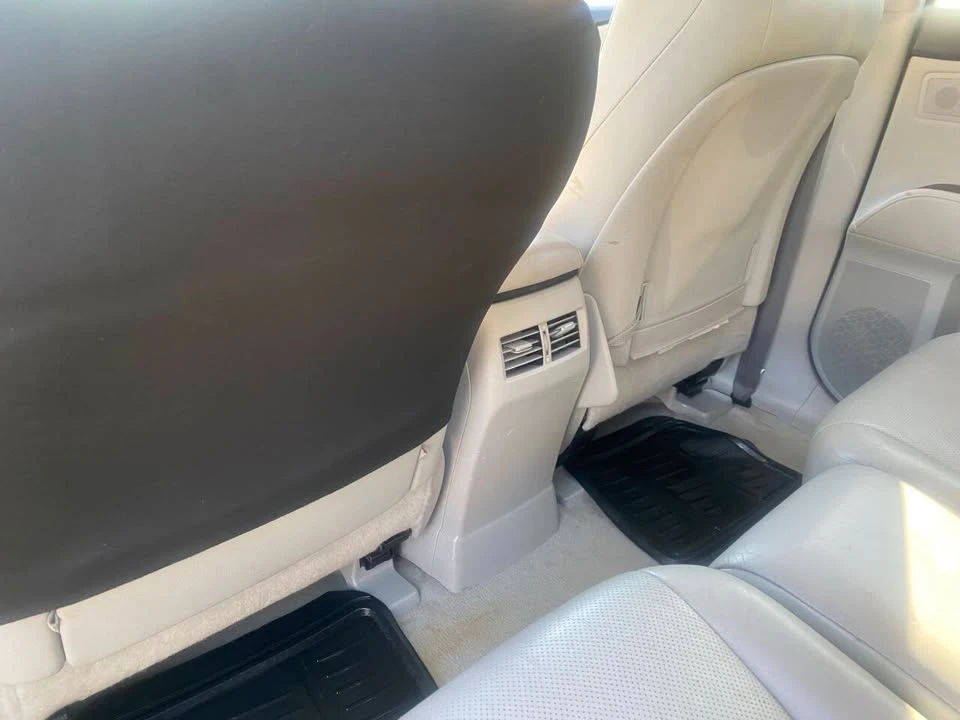 2010 Lexus RX 3rd Gen - Image 10 of 20