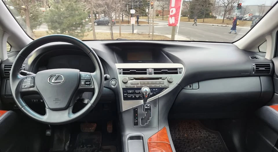 2010 Lexus RX 3rd Gen - Image 12 of 20