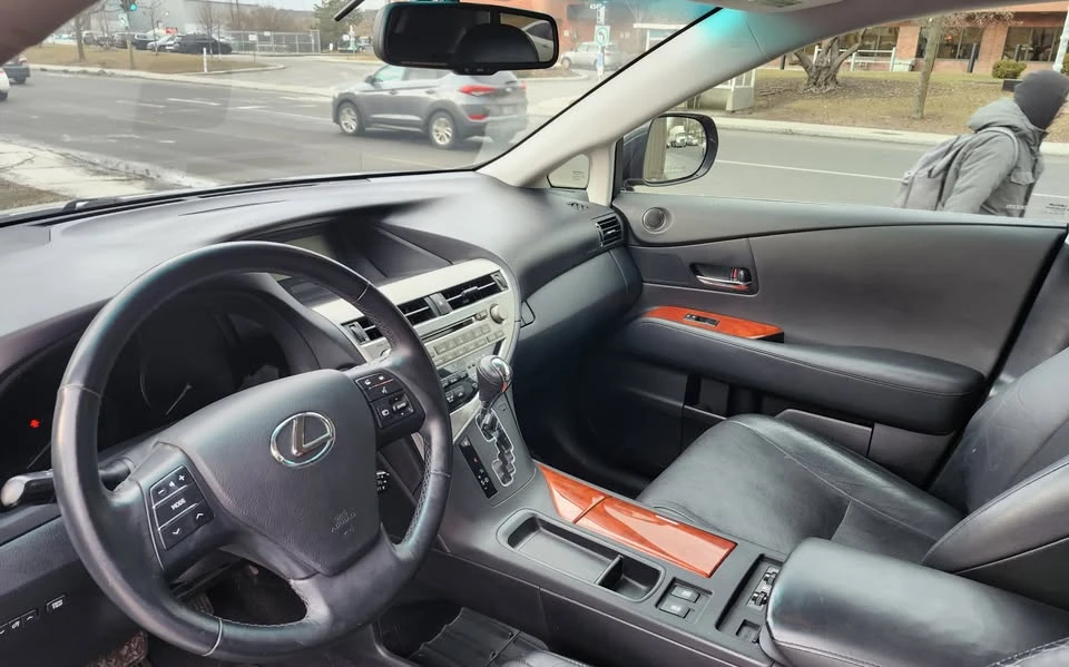 2010 Lexus RX 3rd Gen - Image 11 of 20