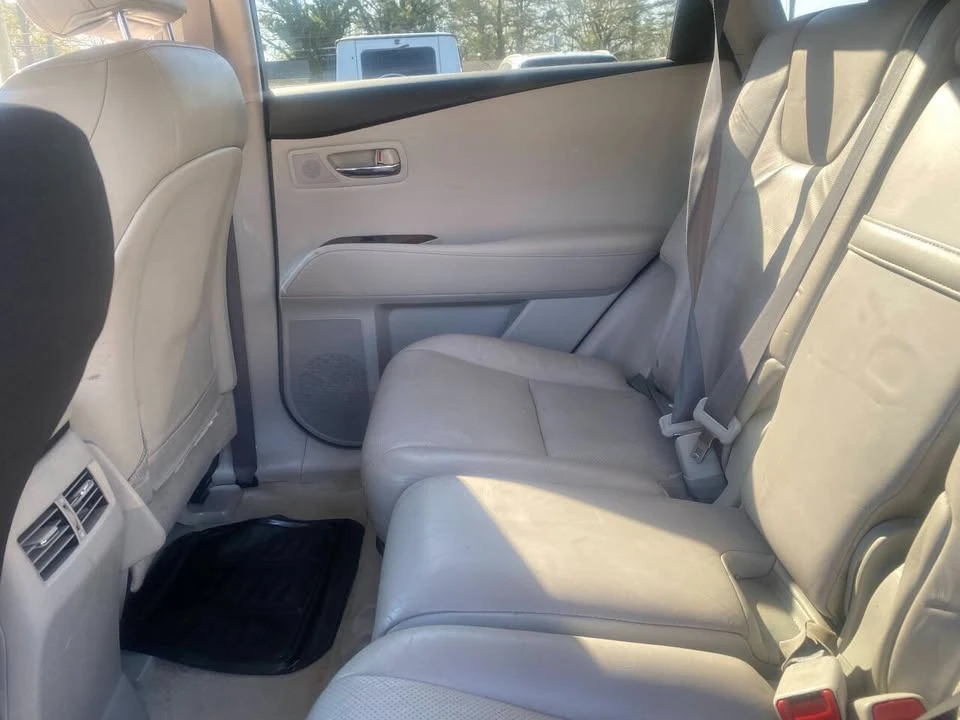 2010 Lexus RX 3rd Gen - Image 12 of 20