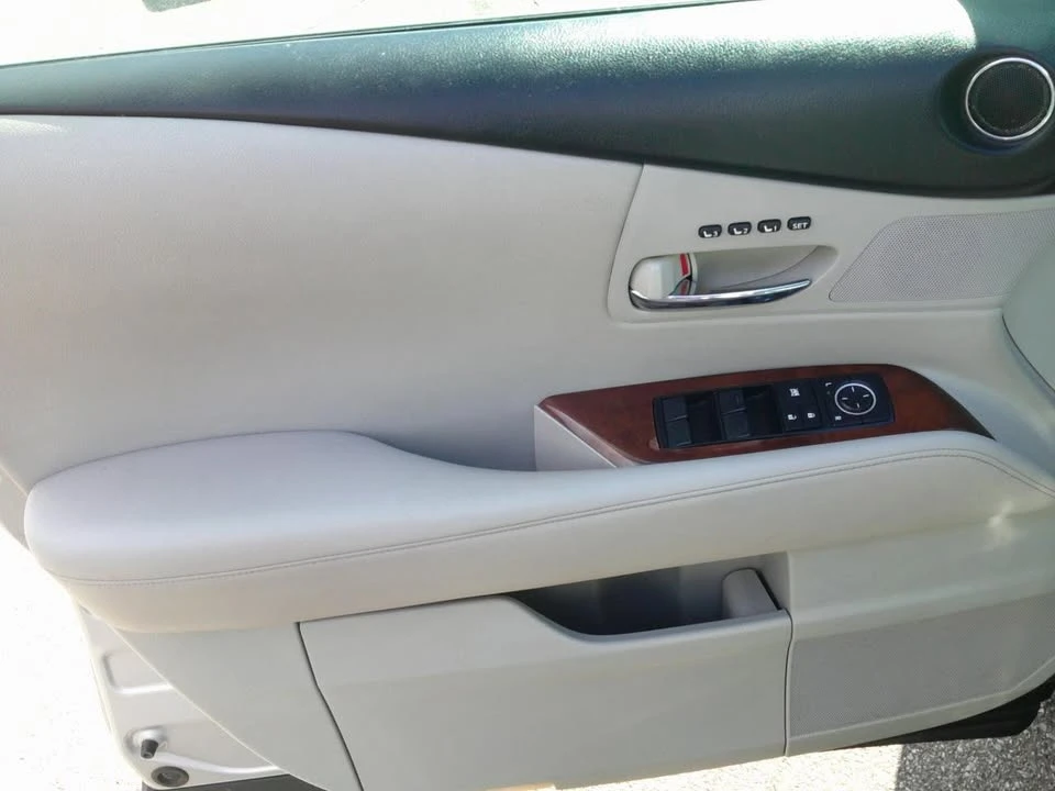 2010 Lexus RX 3rd Gen - Image 17 of 20