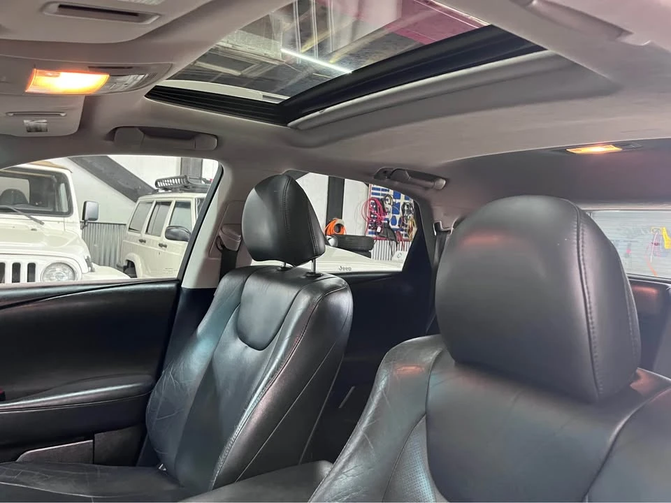 2010 Lexus RX 3rd Gen - Image 14 of 18