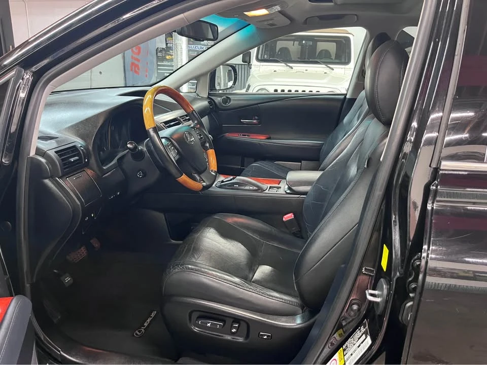 2010 Lexus RX 3rd Gen - Image 15 of 18