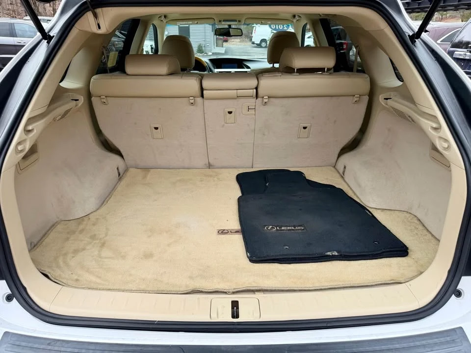 2010 Lexus RX 3rd Gen - Image 19 of 20