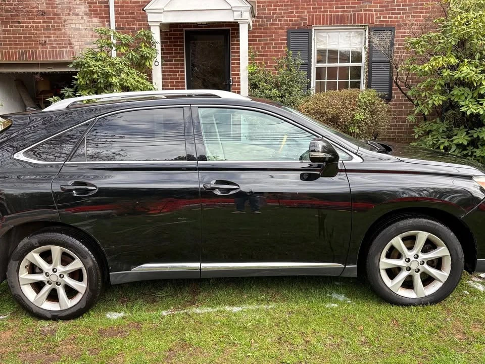 2010 Lexus RX 3rd Gen - Image 9 of 10