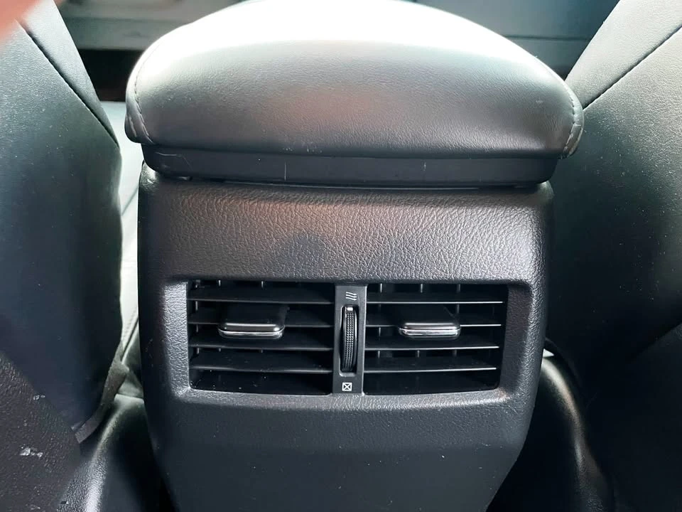2010 Lexus RX 3rd Gen - Image 15 of 19