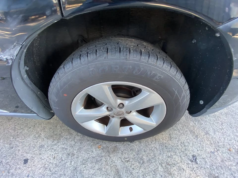 2010 Lexus RX 3rd Gen - Image 18 of 20