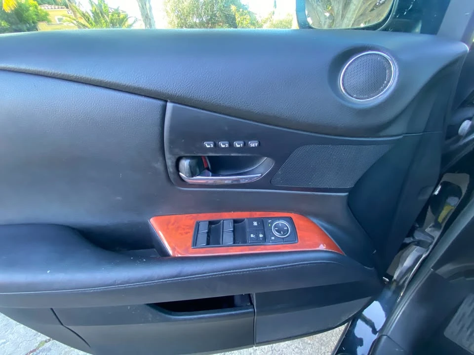 2010 Lexus RX 3rd Gen - Image 12 of 20