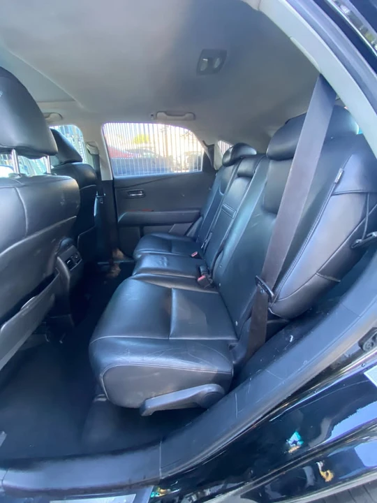 2010 Lexus RX 3rd Gen - Image 17 of 20