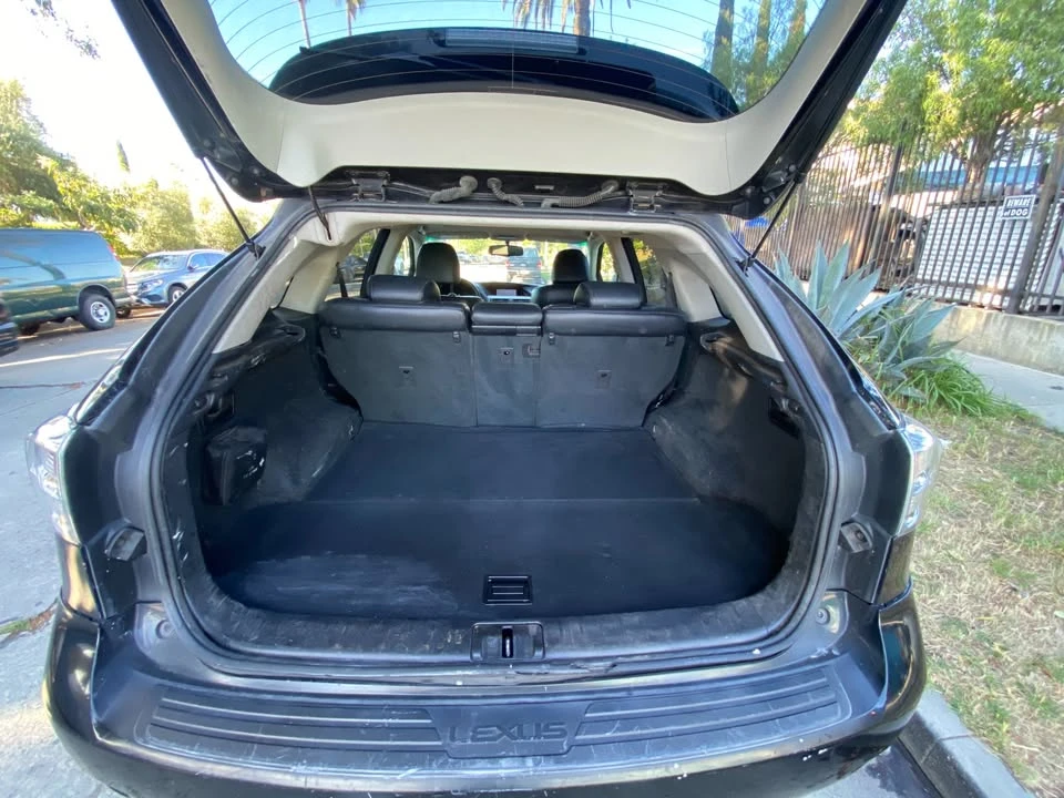 2010 Lexus RX 3rd Gen - Image 19 of 20