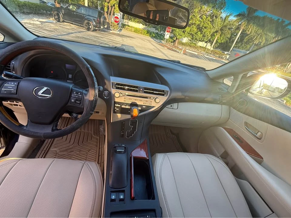 2010 Lexus RX 3rd Gen - Image 8 of 11
