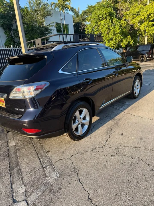 2010 Lexus RX 3rd Gen - Image 5 of 11