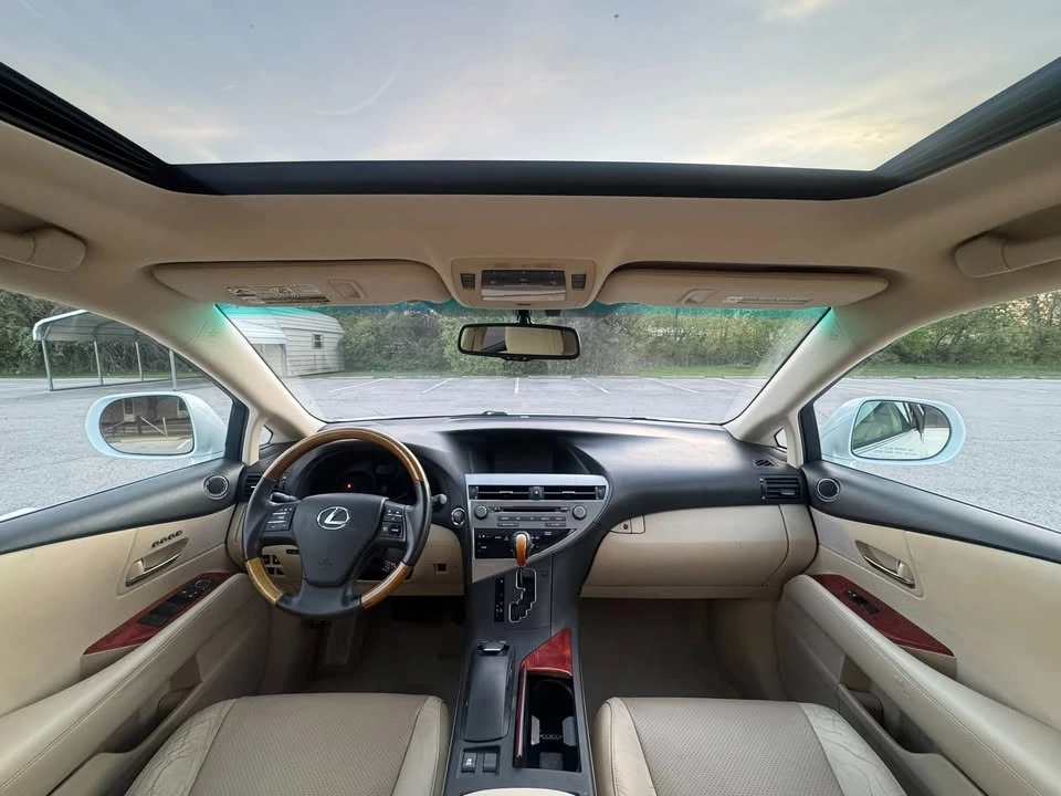 2010 Lexus RX 3rd Gen - Image 13 of 18